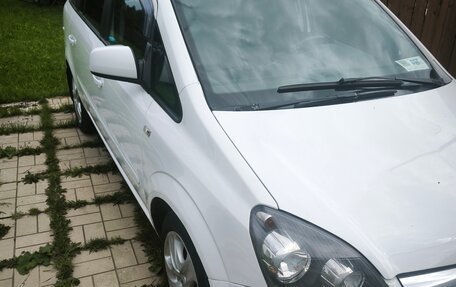 Opel Zafira B, 2013 год, 799 999 рублей, 3 фотография