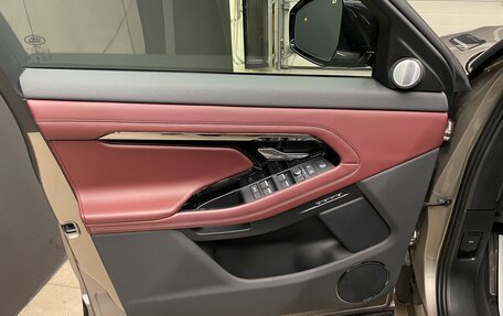 Land Rover Range Rover Evoque II, 2024 год, 5 600 000 рублей, 11 фотография