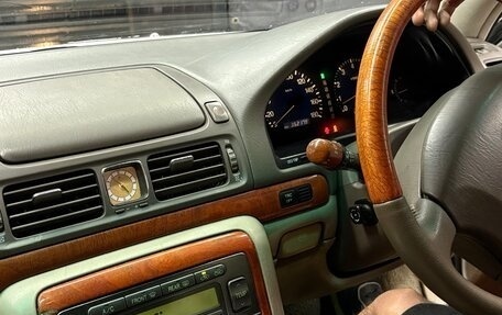 Toyota Progres, 2002 год, 500 000 рублей, 13 фотография