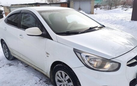 Hyundai Solaris II рестайлинг, 2014 год, 895 000 рублей, 4 фотография