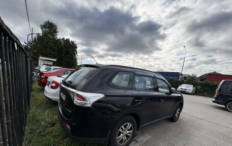 Mitsubishi Outlander III рестайлинг 3, 2014 год, 1 100 000 рублей, 4 фотография