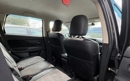 Mitsubishi Outlander III рестайлинг 3, 2014 год, 1 100 000 рублей, 3 фотография