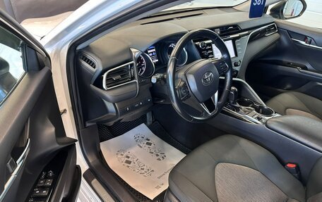 Toyota Camry, 2018 год, 2 679 000 рублей, 9 фотография