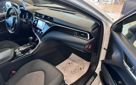 Toyota Camry, 2018 год, 2 679 000 рублей, 11 фотография