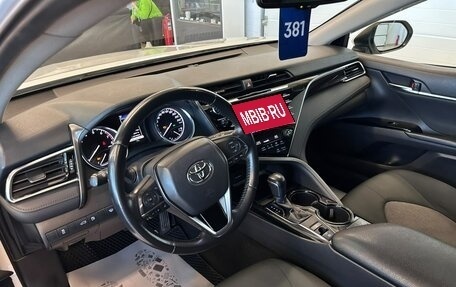 Toyota Camry, 2018 год, 2 679 000 рублей, 10 фотография