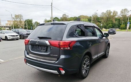 Mitsubishi Outlander III рестайлинг 3, 2018 год, 2 090 000 рублей, 6 фотография