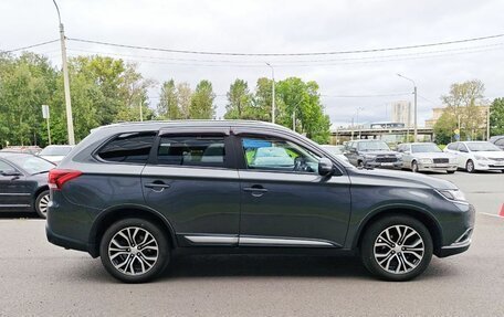 Mitsubishi Outlander III рестайлинг 3, 2018 год, 2 090 000 рублей, 7 фотография