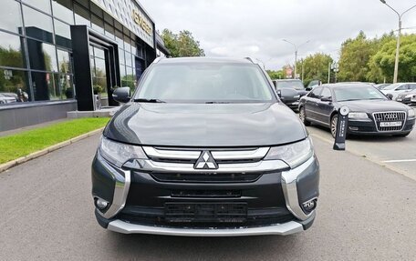 Mitsubishi Outlander III рестайлинг 3, 2018 год, 2 090 000 рублей, 4 фотография
