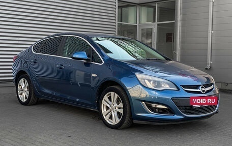 Opel Astra J, 2014 год, 990 000 рублей, 3 фотография