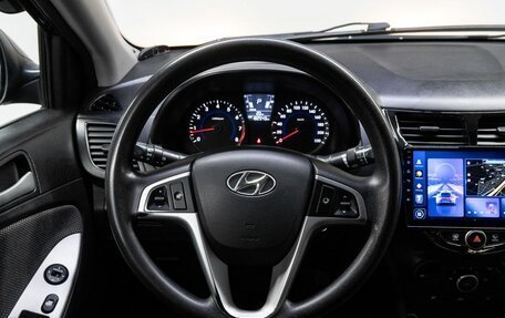 Hyundai Solaris II рестайлинг, 2011 год, 690 000 рублей, 18 фотография