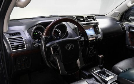 Toyota Land Cruiser Prado 150 рестайлинг 2, 2014 год, 2 990 000 рублей, 10 фотография