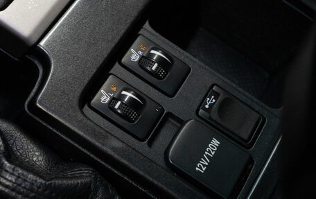Toyota Land Cruiser Prado 150 рестайлинг 2, 2014 год, 2 990 000 рублей, 12 фотография