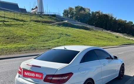 Mercedes-Benz E-Класс, 2011 год, 1 310 000 рублей, 5 фотография