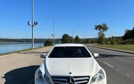 Mercedes-Benz E-Класс, 2011 год, 1 310 000 рублей, 2 фотография