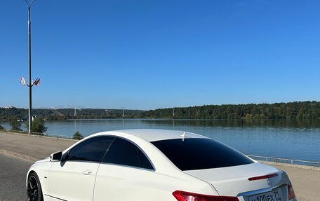 Mercedes-Benz E-Класс, 2011 год, 1 310 000 рублей, 7 фотография