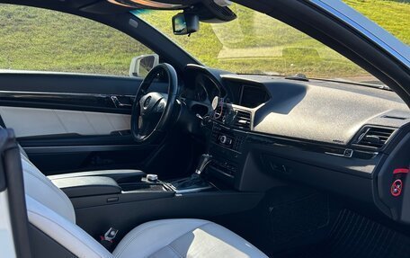 Mercedes-Benz E-Класс, 2011 год, 1 310 000 рублей, 10 фотография