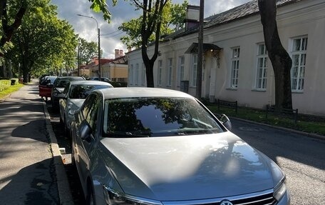 Volkswagen Passat B8 рестайлинг, 2018 год, 1 800 000 рублей, 5 фотография