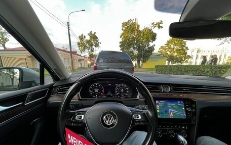 Volkswagen Passat B8 рестайлинг, 2018 год, 1 800 000 рублей, 16 фотография