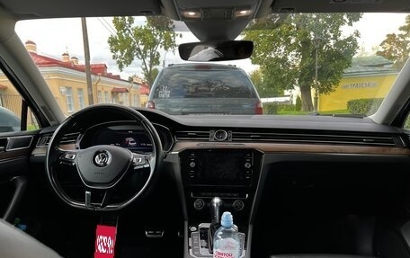 Volkswagen Passat B8 рестайлинг, 2018 год, 1 800 000 рублей, 15 фотография