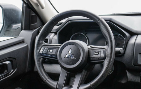 Mitsubishi L200, 2024 год, 4 470 000 рублей, 13 фотография