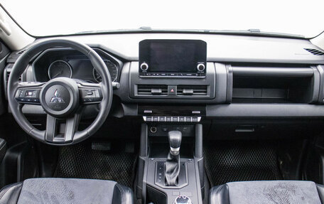 Mitsubishi L200, 2024 год, 4 470 000 рублей, 11 фотография
