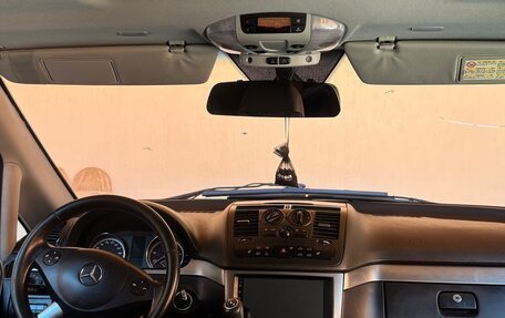 Mercedes-Benz Viano, 2012 год, 1 800 000 рублей, 6 фотография