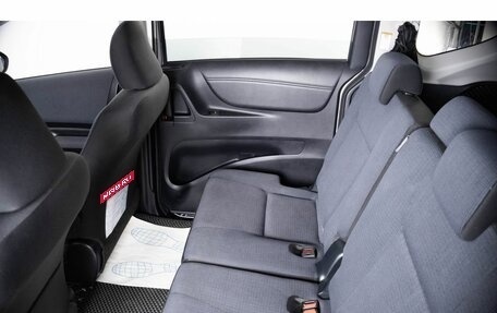 Toyota Sienta II, 2016 год, 1 449 000 рублей, 10 фотография