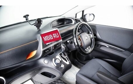 Toyota Sienta II, 2016 год, 1 449 000 рублей, 11 фотография