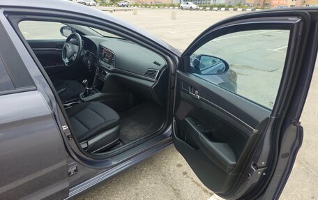 Hyundai Elantra VI рестайлинг, 2018 год, 1 400 000 рублей, 17 фотография