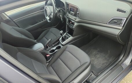 Hyundai Elantra VI рестайлинг, 2018 год, 1 400 000 рублей, 19 фотография
