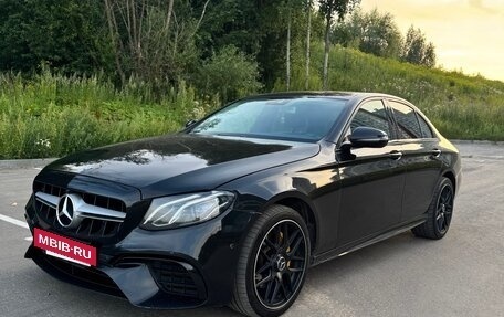 Mercedes-Benz E-Класс, 2016 год, 1 950 000 рублей, 8 фотография
