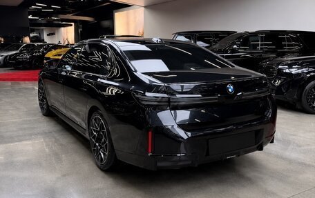 BMW 7 серия, 2026 год, 28 000 000 рублей, 3 фотография