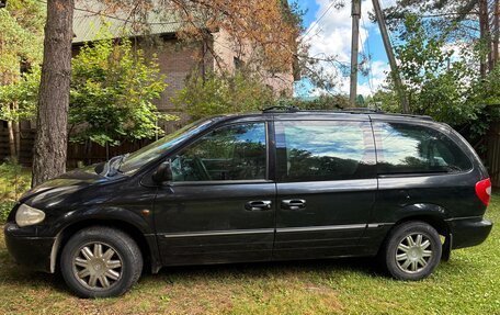Chrysler Voyager IV, 2004 год, 950 000 рублей, 2 фотография