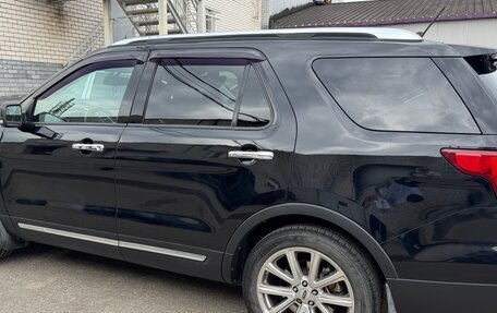 Ford Explorer VI, 2017 год, 2 280 000 рублей, 7 фотография