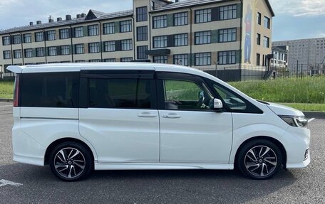 Honda Stepwgn IV, 2021 год, 2 750 000 рублей, 2 фотография