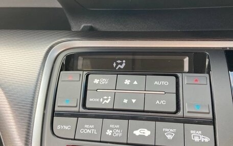 Honda Stepwgn IV, 2021 год, 2 750 000 рублей, 14 фотография