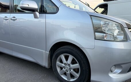 Toyota Noah III, 2009 год, 750 000 рублей, 7 фотография