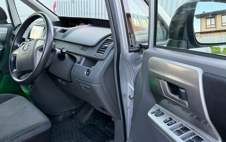 Toyota Noah III, 2009 год, 750 000 рублей, 9 фотография