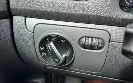Volkswagen Golf V, 2003 год, 500 000 рублей, 6 фотография
