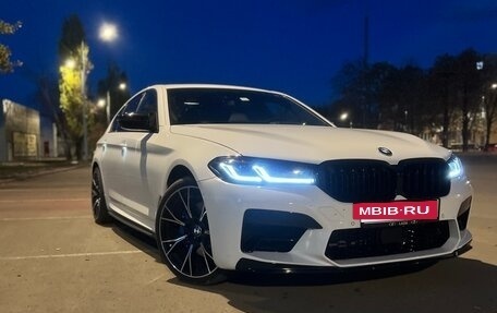 BMW 5 серия, 2021 год, 5 970 000 рублей, 14 фотография