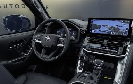 Toyota Land Cruiser, 2026 год, 28 200 000 рублей, 21 фотография