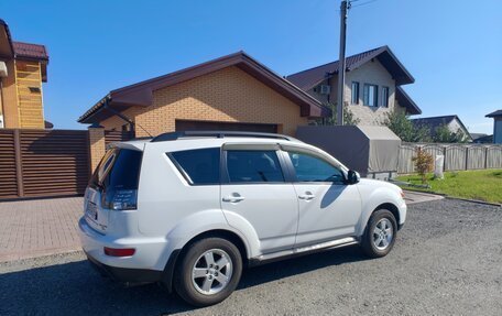Mitsubishi Outlander III рестайлинг 3, 2010 год, 1 520 000 рублей, 4 фотография
