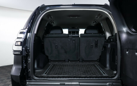 Toyota Land Cruiser Prado 150 рестайлинг 2, 2021 год, 6 400 000 рублей, 9 фотография