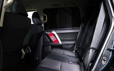 Toyota Land Cruiser Prado 150 рестайлинг 2, 2021 год, 6 400 000 рублей, 11 фотография