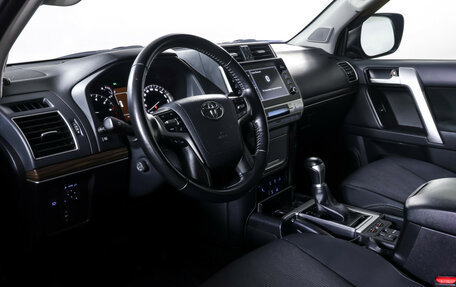 Toyota Land Cruiser Prado 150 рестайлинг 2, 2021 год, 6 400 000 рублей, 15 фотография