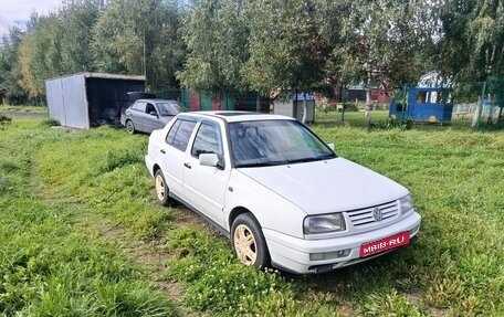 Volkswagen Vento, 1996 год, 375 000 рублей, 1 фотография