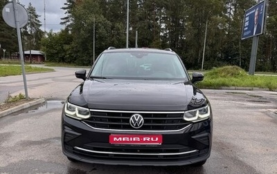 Volkswagen Tiguan II, 2021 год, 2 200 000 рублей, 1 фотография