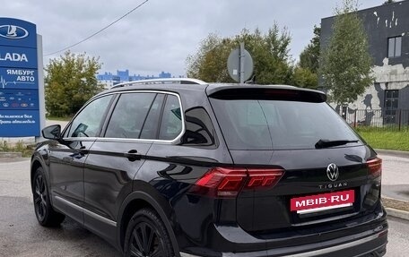Volkswagen Tiguan II, 2021 год, 2 200 000 рублей, 4 фотография