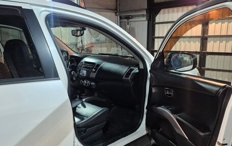 Mitsubishi Outlander III рестайлинг 3, 2011 год, 1 150 000 рублей, 8 фотография