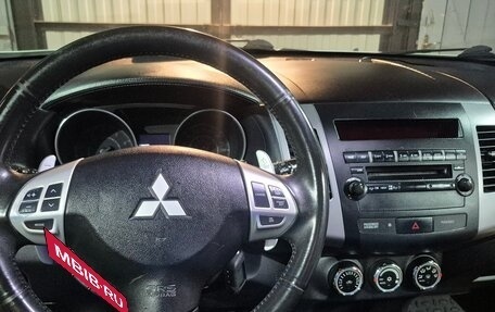 Mitsubishi Outlander III рестайлинг 3, 2011 год, 1 150 000 рублей, 17 фотография
